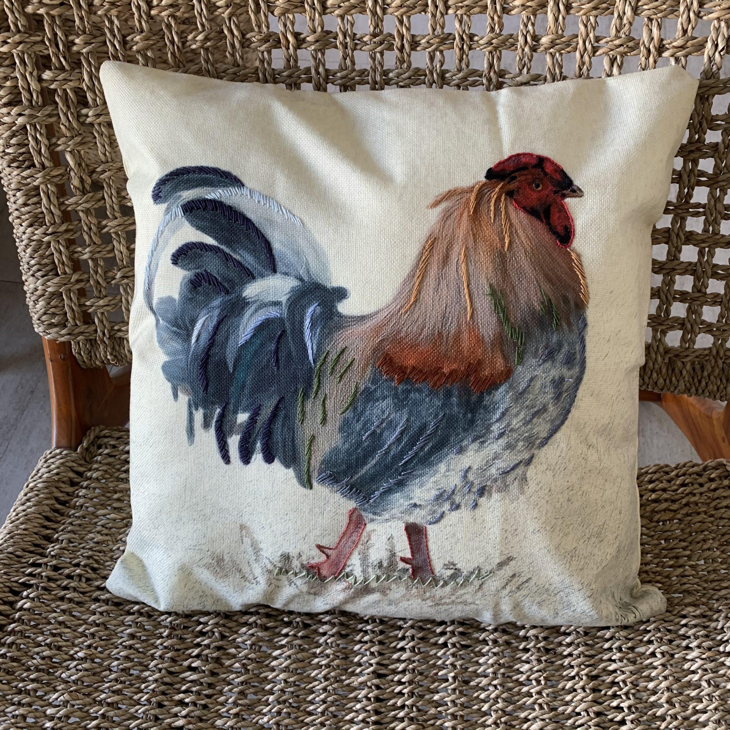 Cojín Gallina de Campo con Bordado