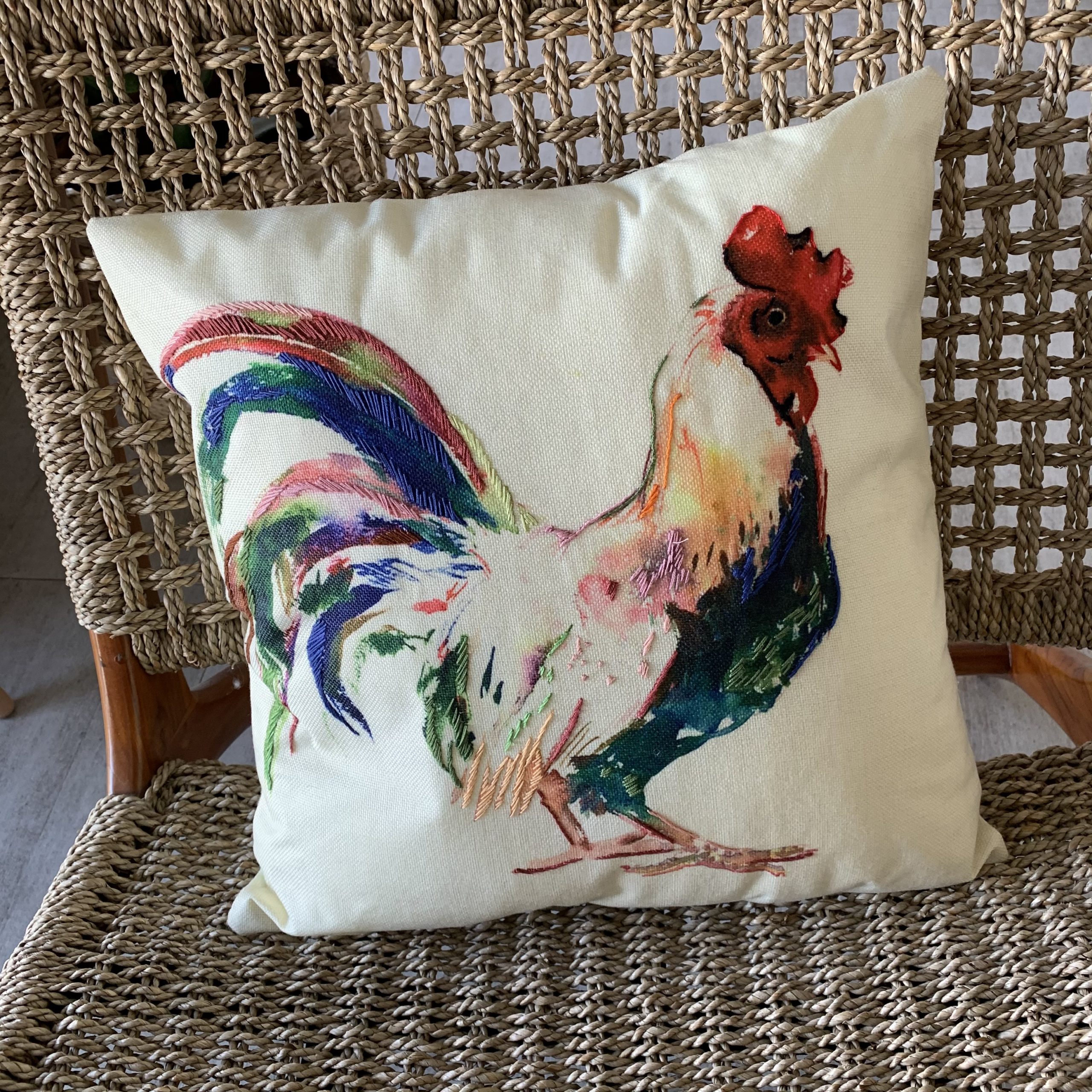 Cojín Gallina Salvaje con Bordado