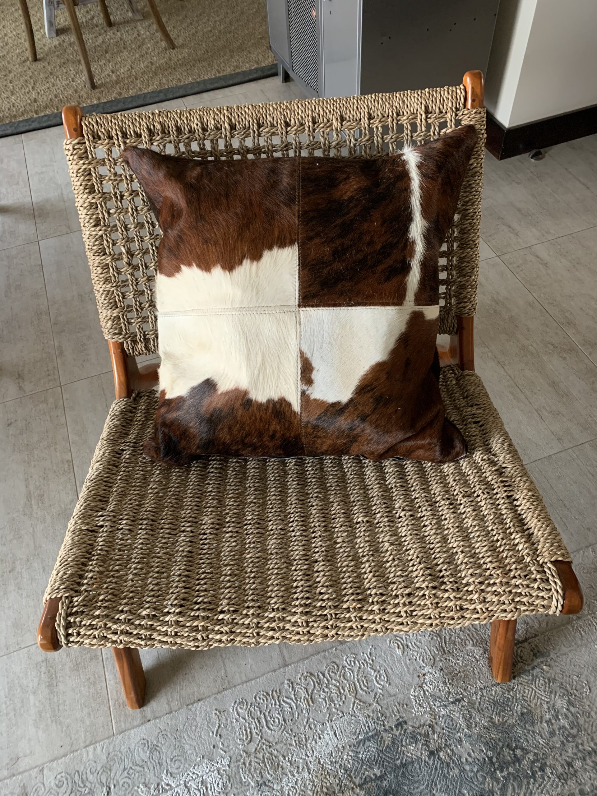 Cojin Cuero Café 55x55